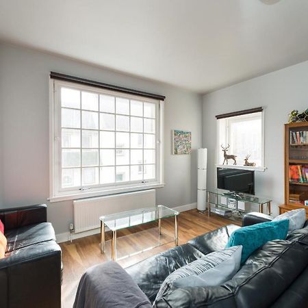 Royal Mile Modern Apartment Edinburgh Exterior photo