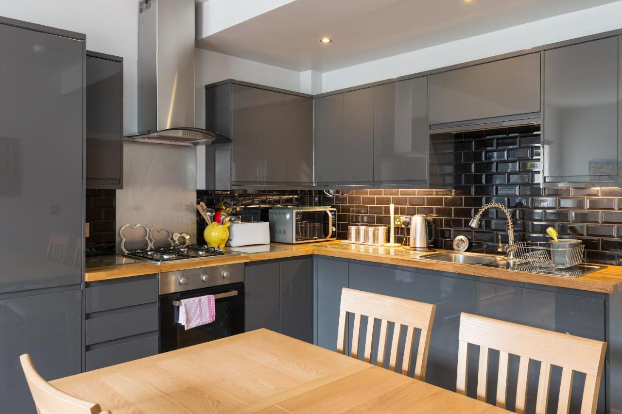 Royal Mile Modern Apartment Edinburgh Exterior photo