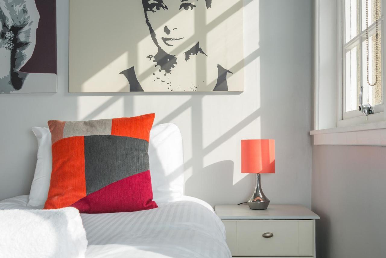Royal Mile Modern Apartment Edinburgh Exterior photo